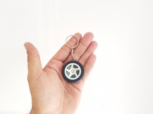 מכשיר האזנה מרחוק נסתר במחזיק מפתחות VK6